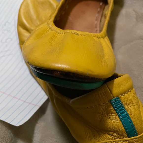 Tieks Mustard Yellow Size 9 - Picture 4 of 9